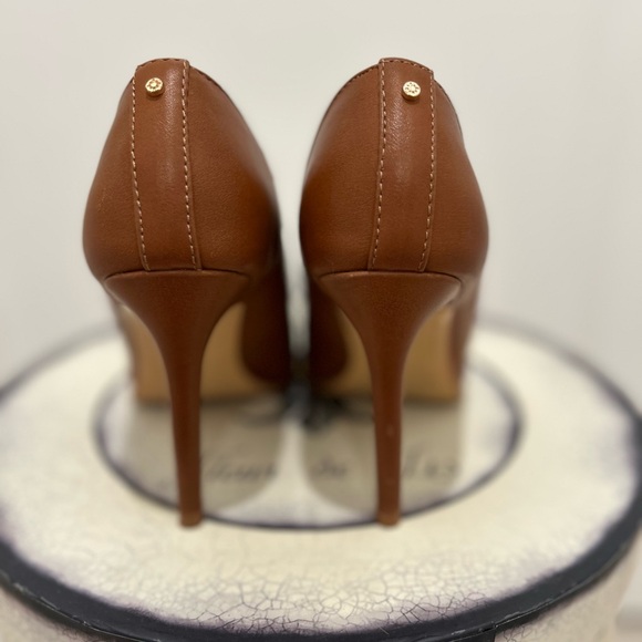 BCBGeneration cognac brown tall pumps with gold braid accent 5 1/2 - Picture 3 of 11